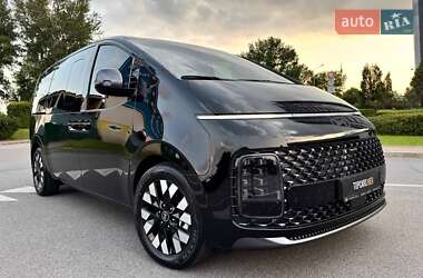 Минивэн Hyundai Staria 2025 в 