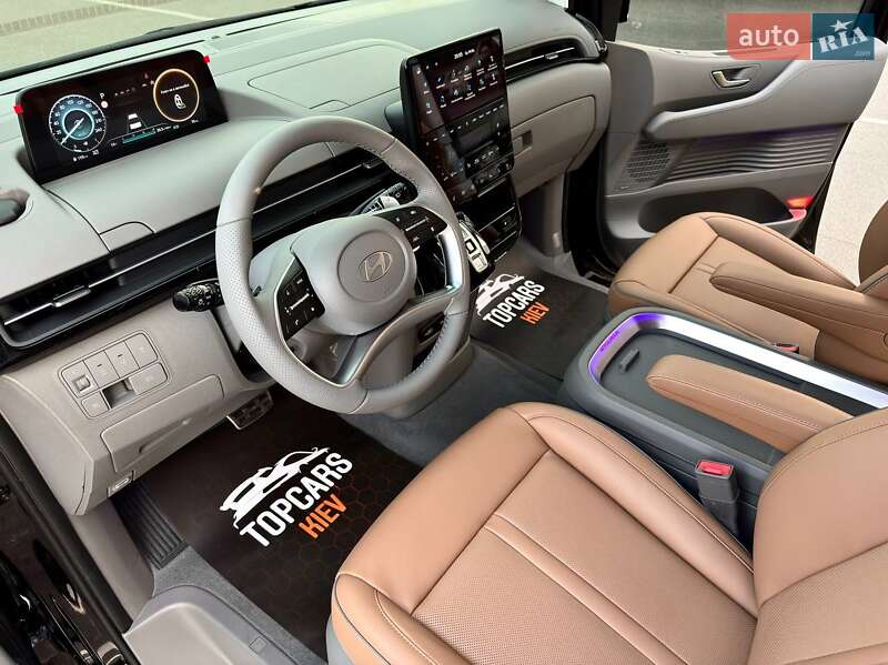 Минивэн Hyundai Staria 2025 в Киеве