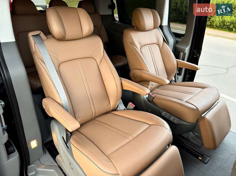 Минивэн Hyundai Staria 2025 в Киеве
