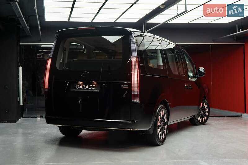Минивэн Hyundai Staria 2025 в Киеве