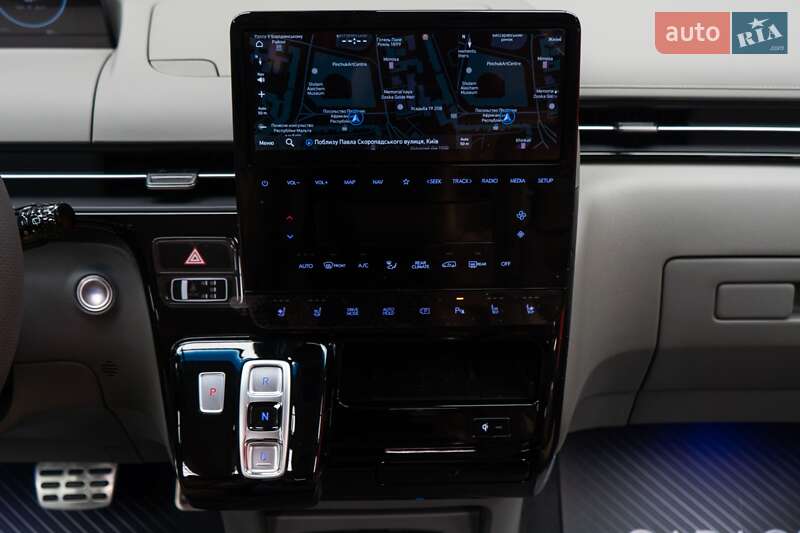 Минивэн Hyundai Staria 2025 в Киеве