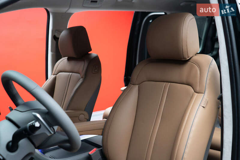 Минивэн Hyundai Staria 2025 в Киеве