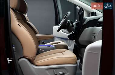 Минивэн Hyundai Staria 2025 в 