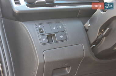 Мінівен Hyundai Staria 2023 в 