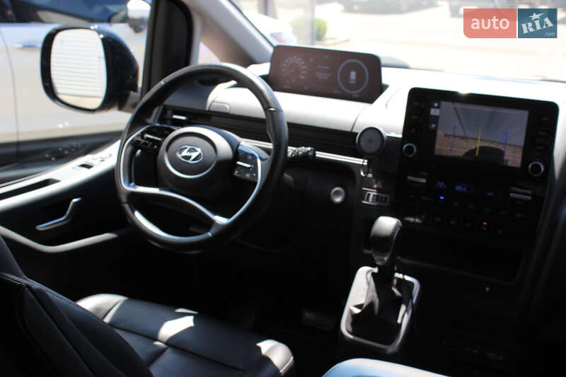 Минивэн Hyundai Staria 2023 в Львове