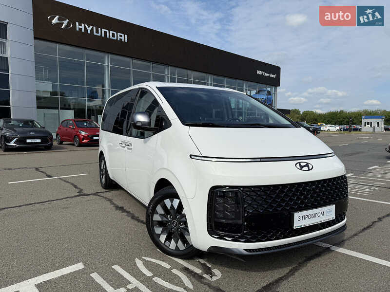 Hyundai Staria 2022