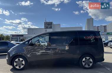 Минивэн Hyundai Staria 2023 в Киеве