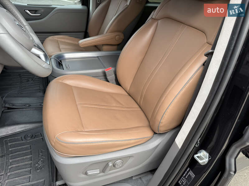 Мінівен Hyundai Staria 2022 в Києві