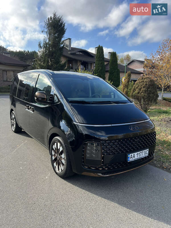 Минивэн Hyundai Staria 2022 в Киеве фото Минивэн Hyundai Staria 2022 в Киеве