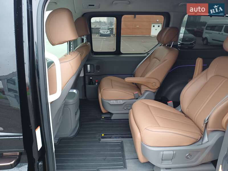 Минивэн Hyundai Staria 2025 в Киеве