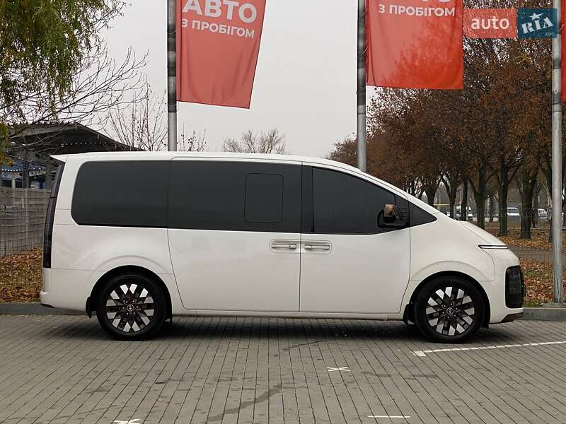 Минивэн Hyundai Staria 2022 в Днепре
