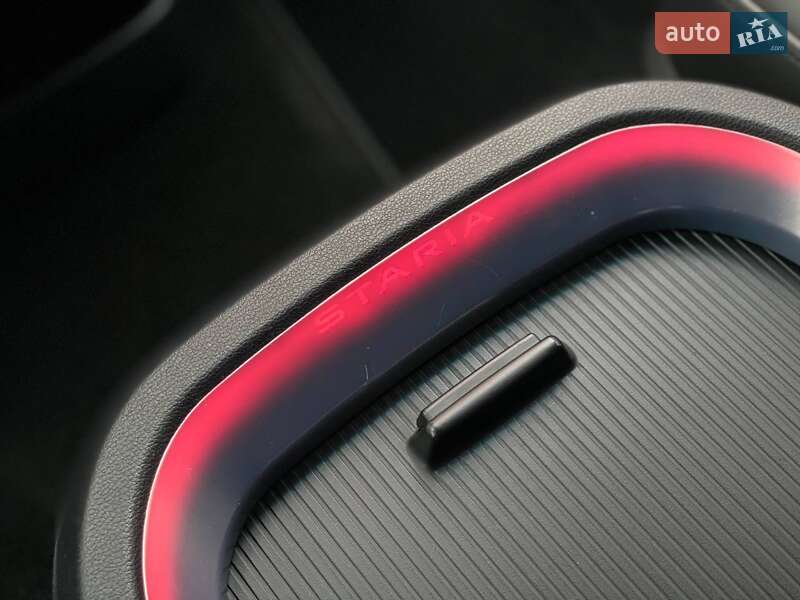 Минивэн Hyundai Staria 2022 в Днепре