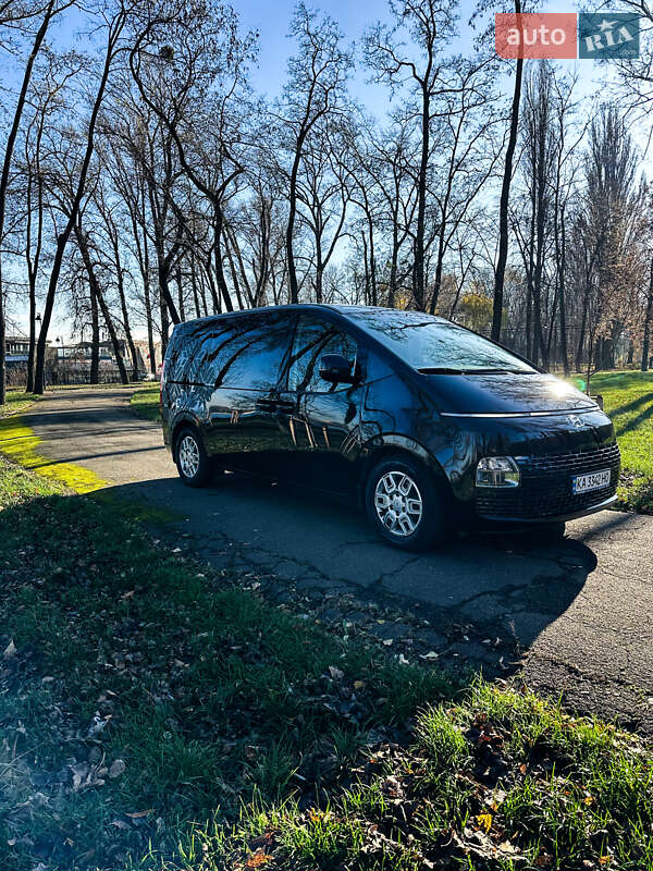 Минивэн Hyundai Staria 2022 в Киеве