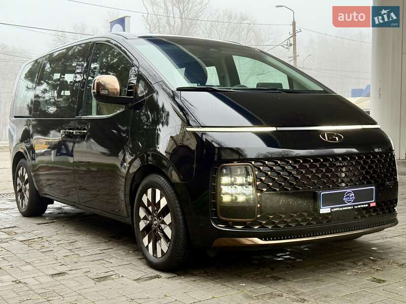 Мінівен Hyundai Staria 2022 в Дніпрі