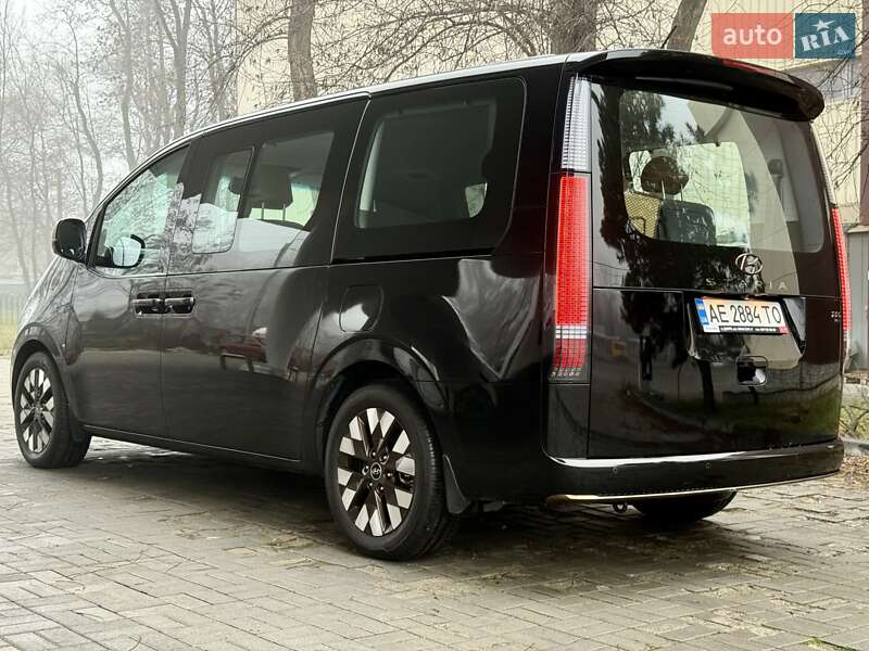 Мінівен Hyundai Staria 2022 в Дніпрі