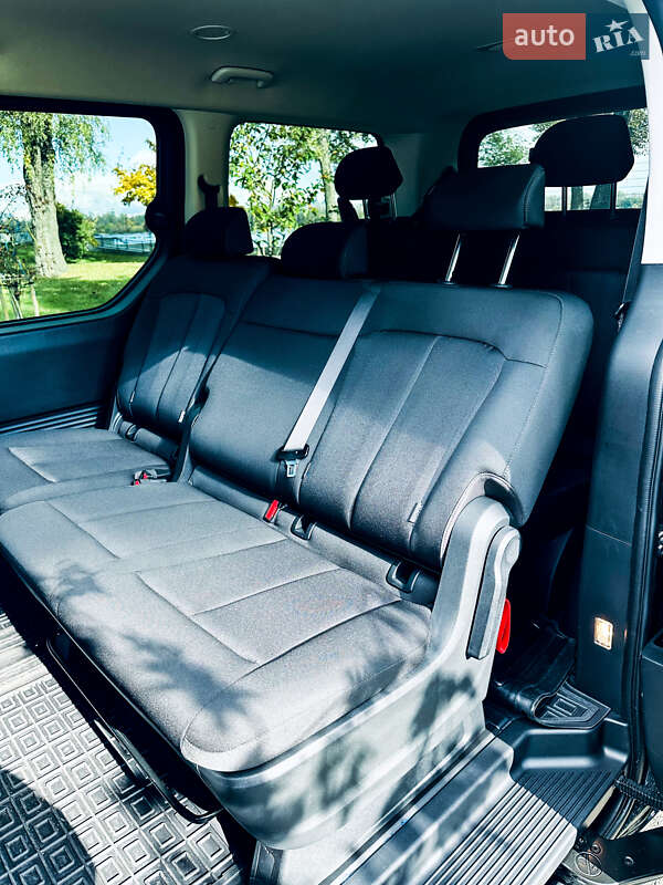 Минивэн Hyundai Staria 2022 в Киеве