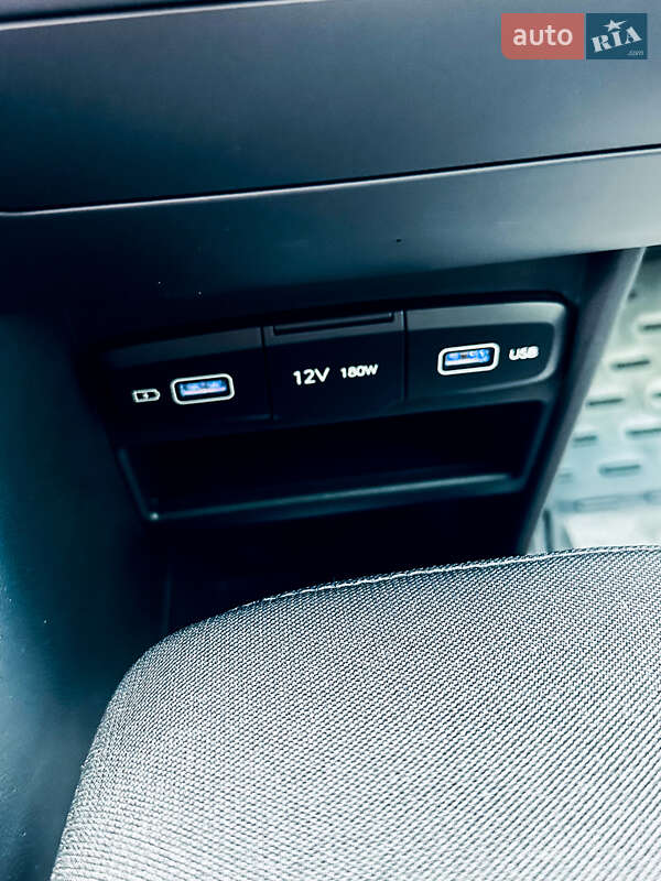 Минивэн Hyundai Staria 2022 в Киеве