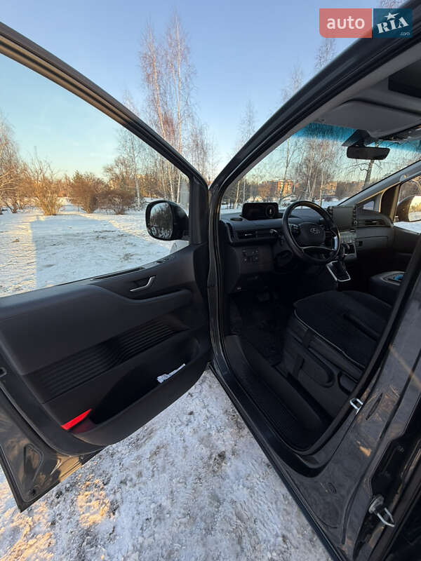 Мінівен Hyundai Staria 2021 в Чернігові