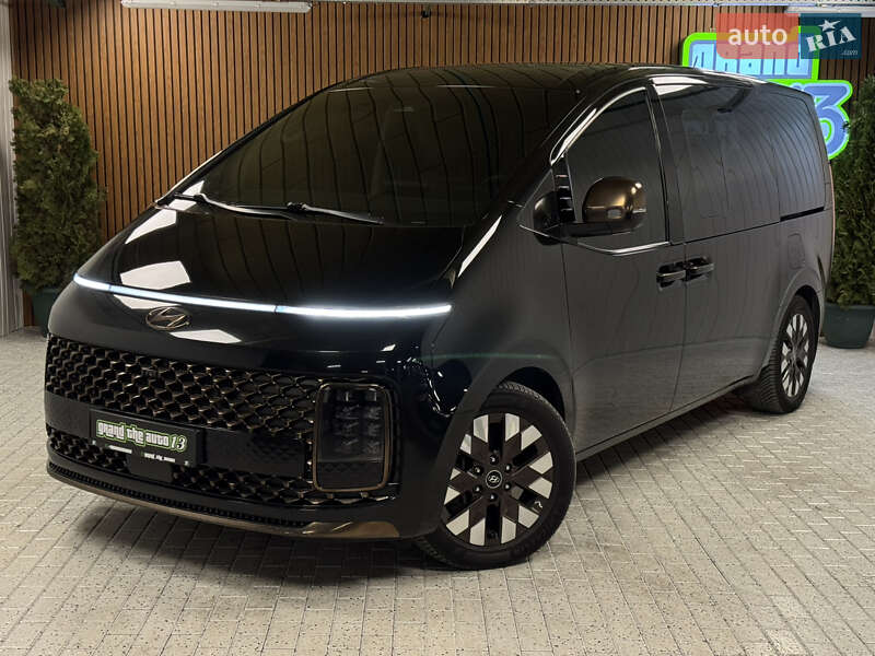 Минивэн Hyundai Staria 2022 в Киеве