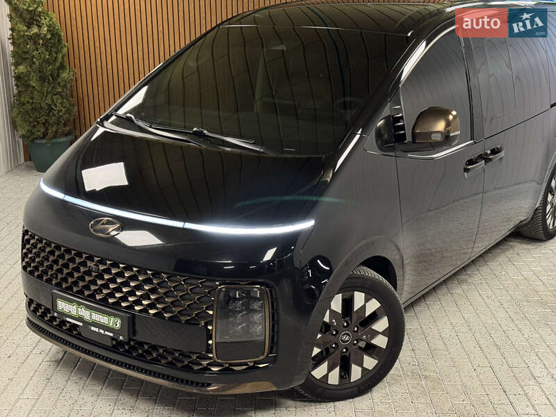 Минивэн Hyundai Staria 2022 в Киеве