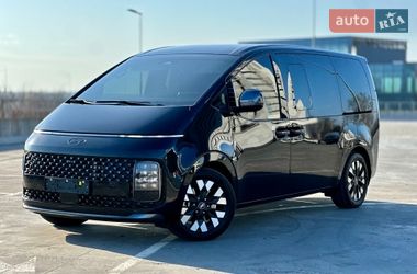 Минивэн Hyundai Staria 2024 в Киеве