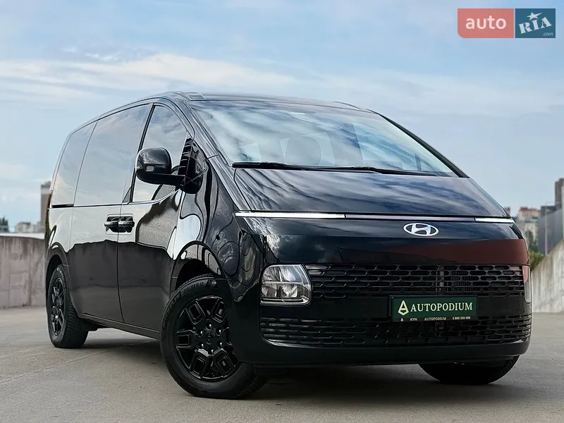 Hyundai Staria