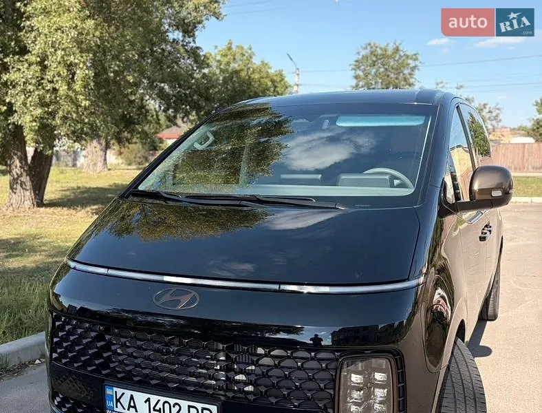 Hyundai Staria