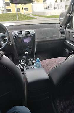 Позашляховик / Кросовер Hyundai Terracan 2001 в 
