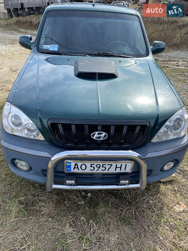 Внедорожник / Кроссовер Hyundai Terracan 2001 в Буковеле