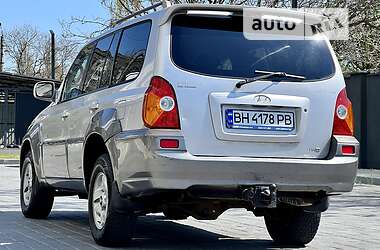 Внедорожник / Кроссовер Hyundai Terracan 2003 в 