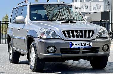 Внедорожник / Кроссовер Hyundai Terracan 2003 в 