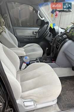 Внедорожник / Кроссовер Hyundai Terracan 2004 в Старом Самборе