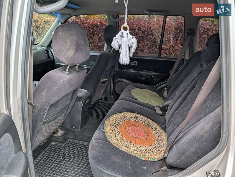 Внедорожник / Кроссовер Hyundai Terracan 2003 в Вишневом фото 7 Внедорожник / Кроссовер Hyundai Terracan 2003 в Вишневом