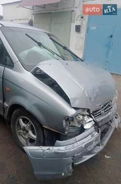 Минивэн Hyundai Trajet 2004 в 