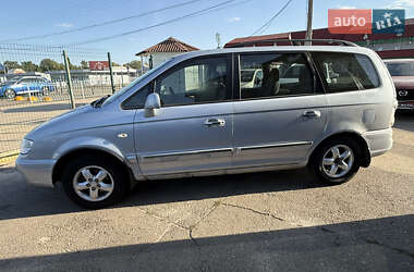Минивэн Hyundai Trajet 2006 в 