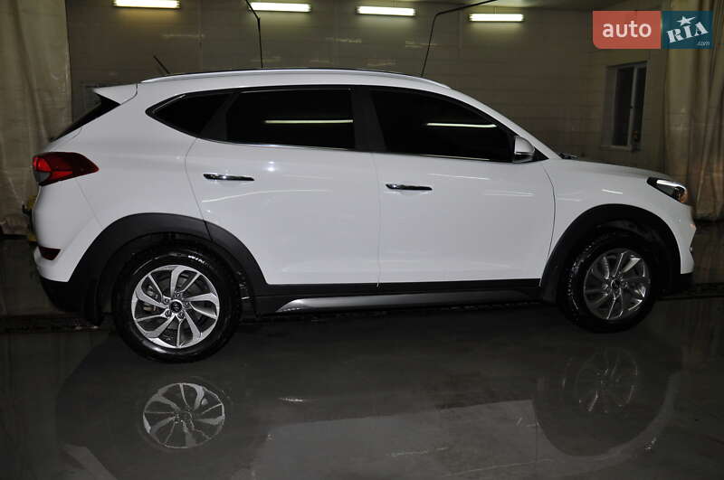 Внедорожник / Кроссовер Hyundai Tucson 2016 в Одессе