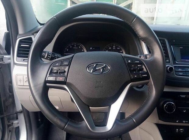 Позашляховик / Кросовер Hyundai Tucson 2016 в Києві