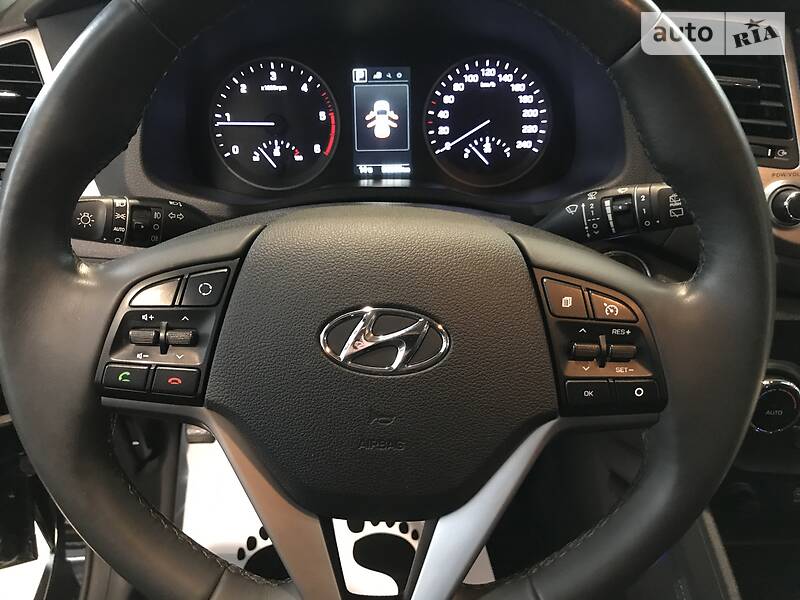 Позашляховик / Кросовер Hyundai Tucson 2015 в Одесі