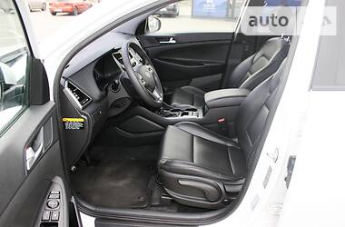 Позашляховик / Кросовер Hyundai Tucson 2015 в 