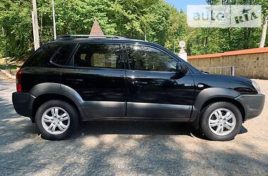 Позашляховик / Кросовер Hyundai Tucson 2008 в 