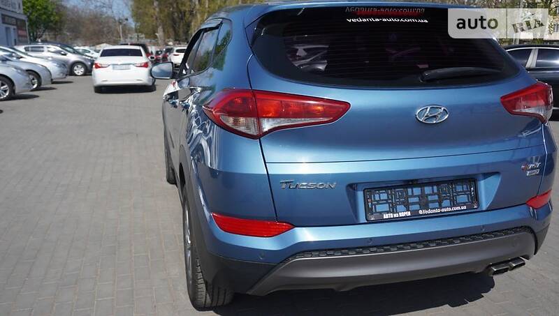 Позашляховик / Кросовер Hyundai Tucson 2015 в Одесі