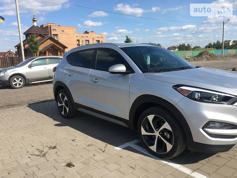 Позашляховик / Кросовер Hyundai Tucson 2017 в Луцьку