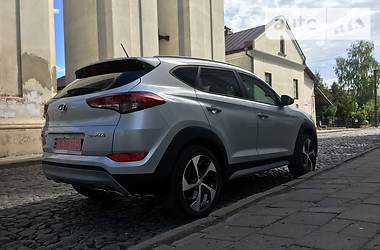 Позашляховик / Кросовер Hyundai Tucson 2017 в 