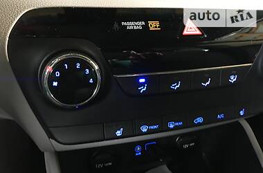 Позашляховик / Кросовер Hyundai Tucson 2017 в 