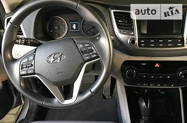 Позашляховик / Кросовер Hyundai Tucson 2017 в 