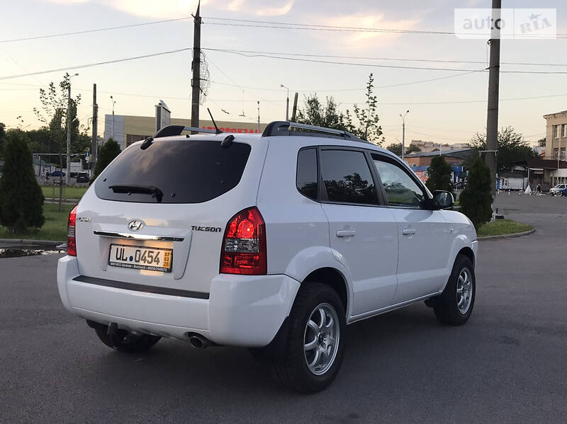 Позашляховик / Кросовер Hyundai Tucson 2009 в Києві
