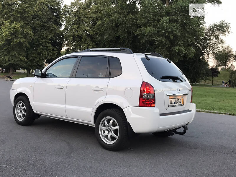 Позашляховик / Кросовер Hyundai Tucson 2009 в Києві