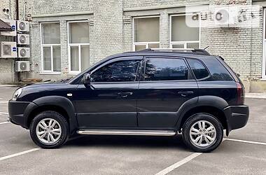 Позашляховик / Кросовер Hyundai Tucson 2012 в 