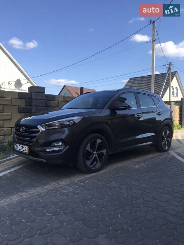 Внедорожник / Кроссовер Hyundai Tucson 2016 в Камне-Каширском