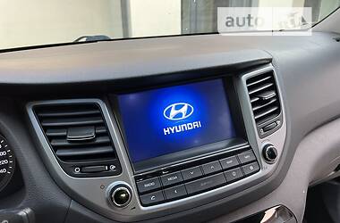 Позашляховик / Кросовер Hyundai Tucson 2015 в Самборі